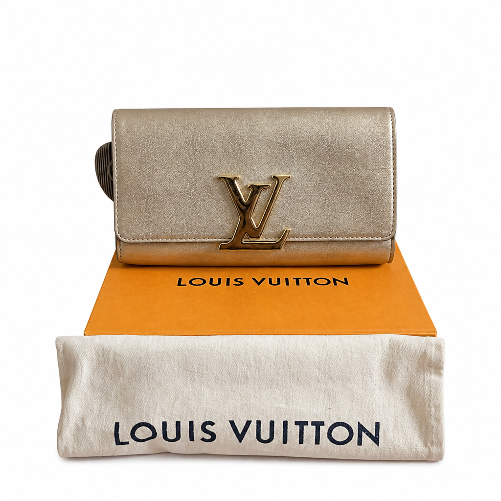 Pre-Owned Louis Vuitton Louise GM Clutch, Champagne Leather