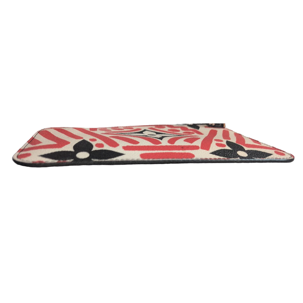 side of Pre-owned Louis Vuitton Neverfull Pouch Bag