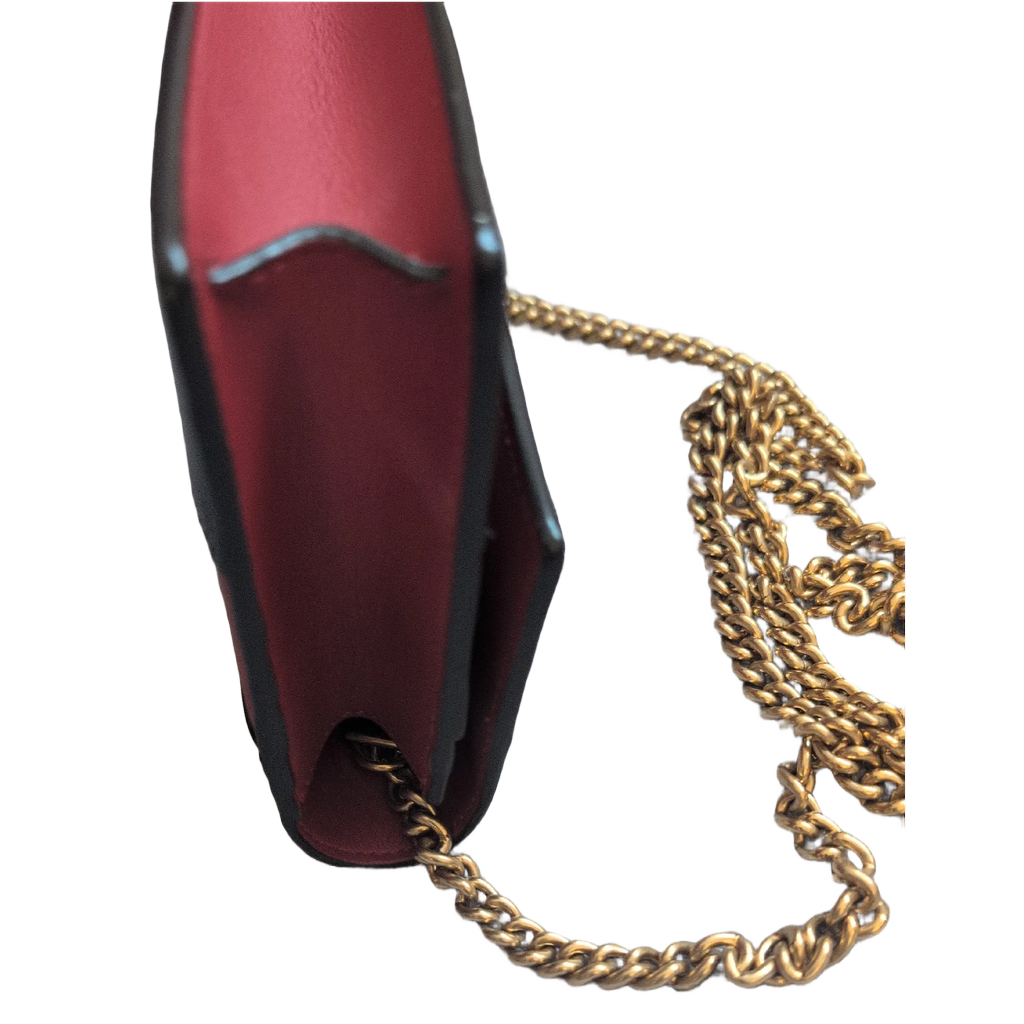 other side of bottom corners Pre-owned Gucci Queen Bee On Removable Chain
