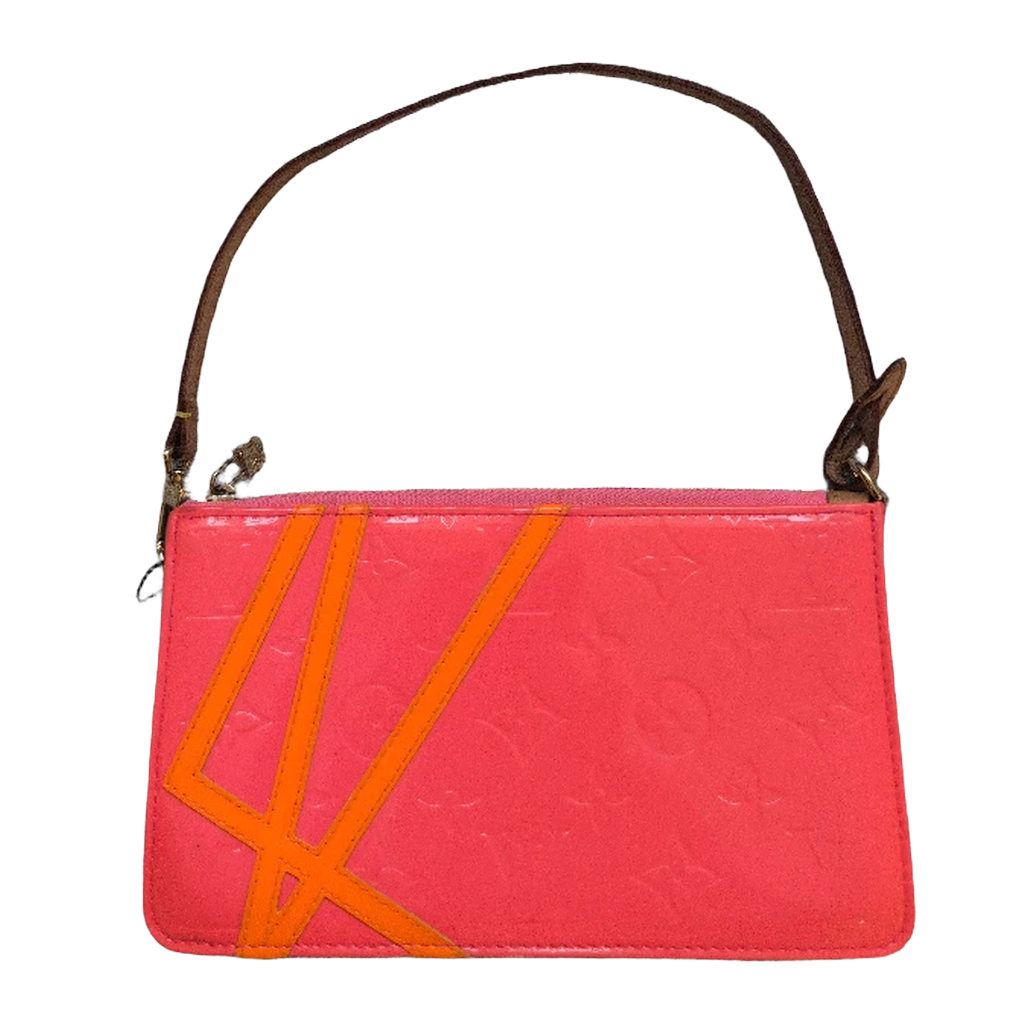 front of Pre-owned Louis Vuitton Robert Wilson Pink  Pochette