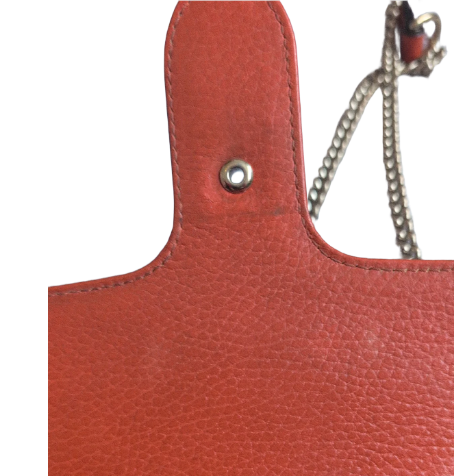 showing mnarks Gucci GG Interlocking Crossbody Bag 
