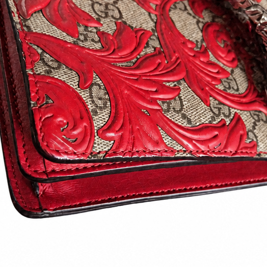 corner condition Pre-Owned Gucci GG Coated Canvas Supreme and Leather Arabesque Medium Dionysus Bag