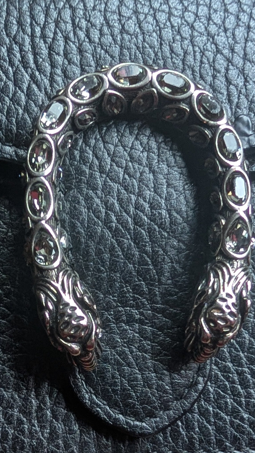 dionysus clasp Pre-Owned Gucci Dionysus Black Pebbled Leather Mini Bag