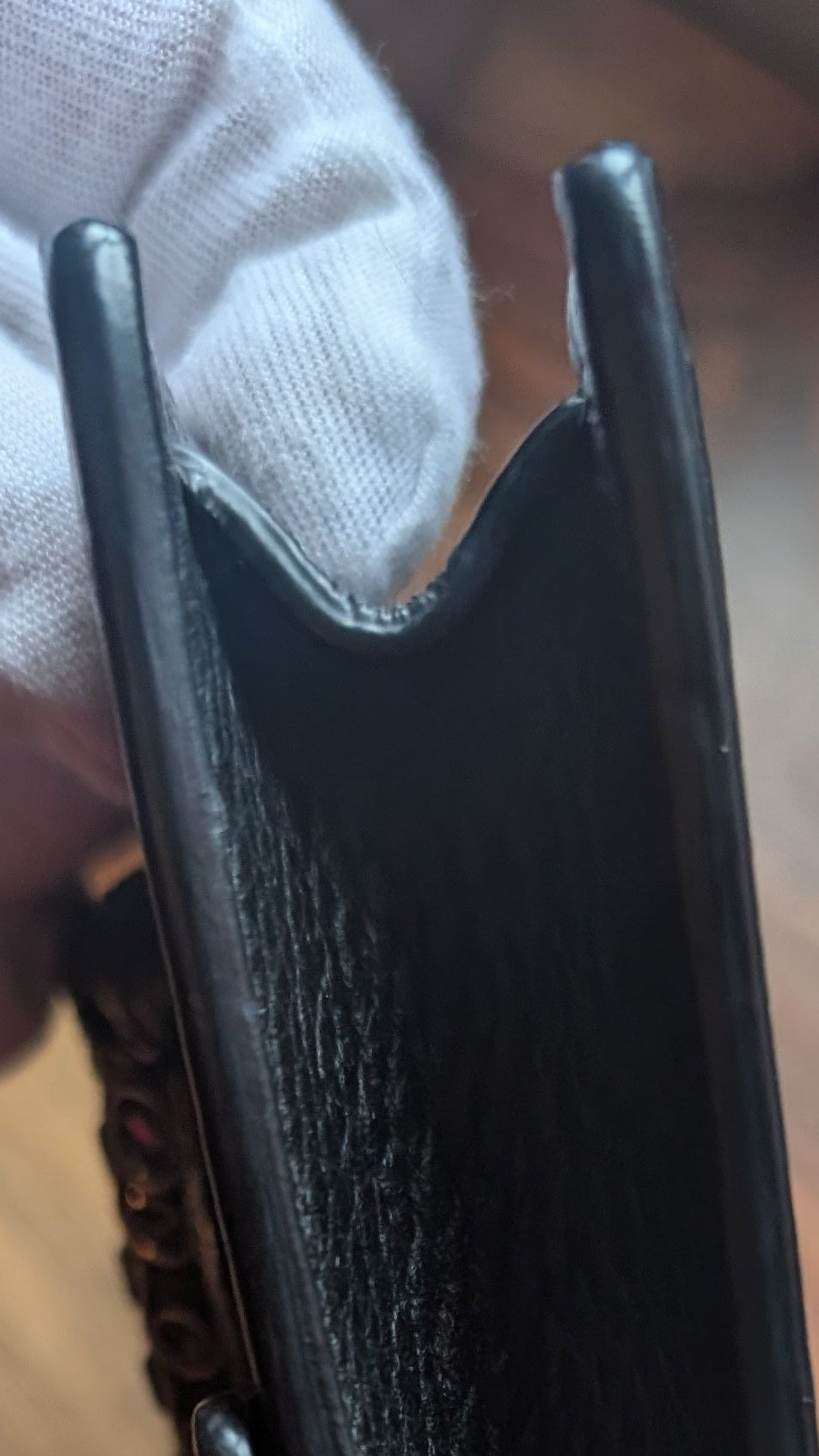 xorners of Pre-Owned Gucci Dionysus Black Pebbled Leather Mini Bag