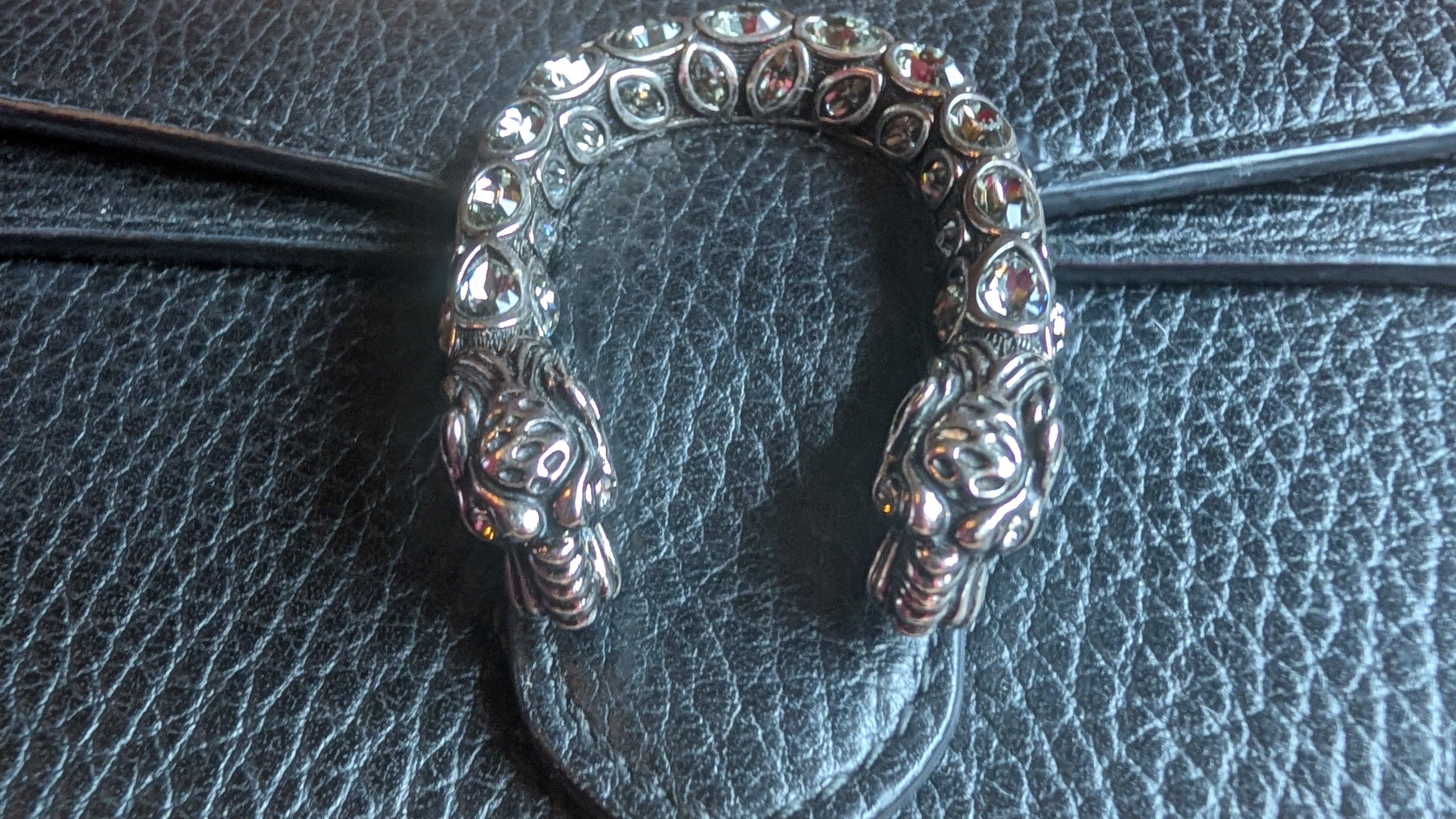 dionysus hardware Pre-Owned Gucci Dionysus Black Pebbled Leather Mini Bag