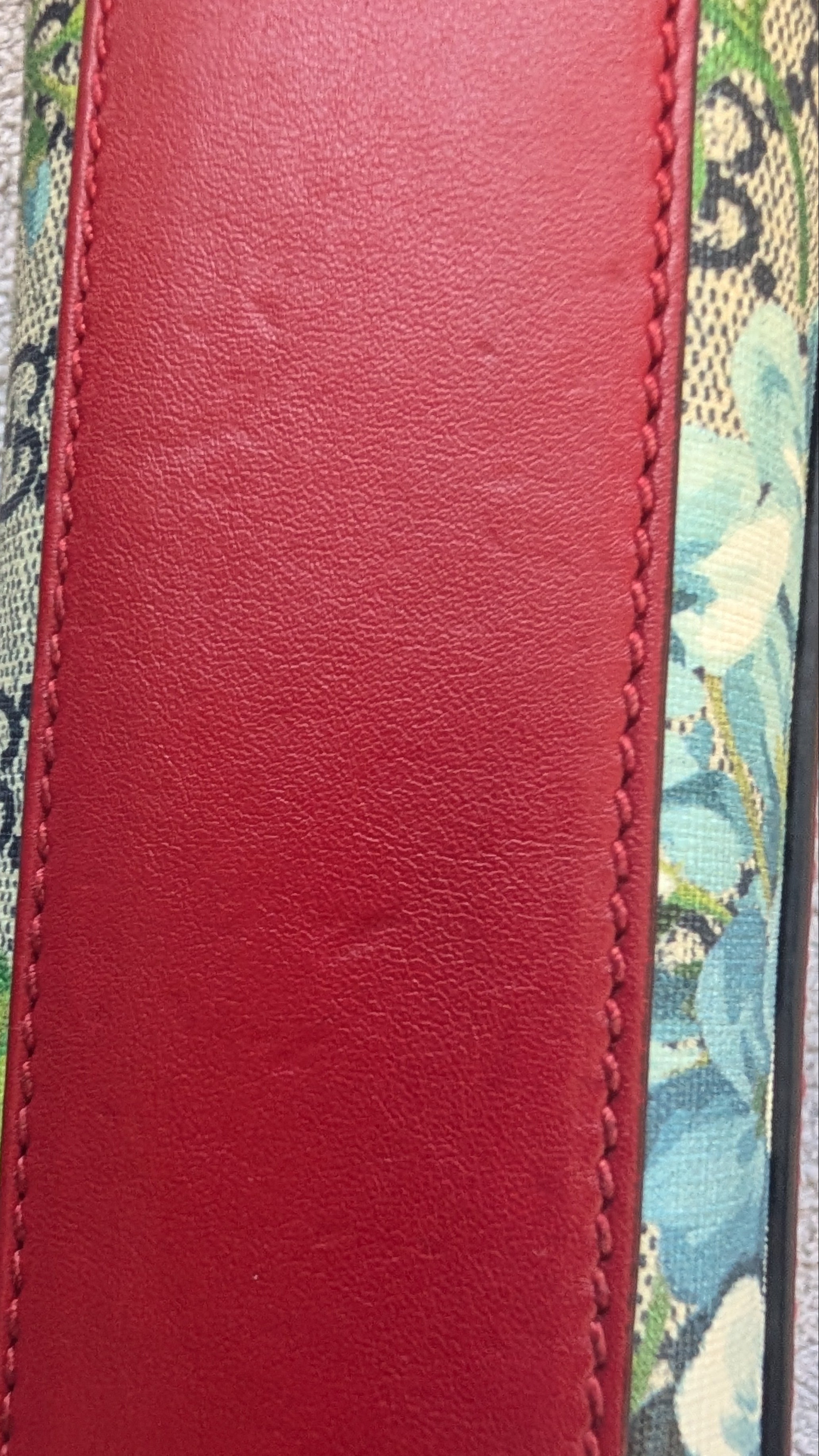 bottom of Pre-owned Gucci Bloom GG Padlock Bag in Blue and Grey