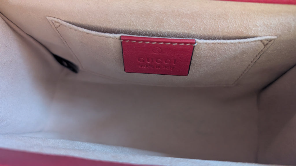inside close up of Pre-owned Gucci Bloom GG Padlock Bag in Blue and Grey