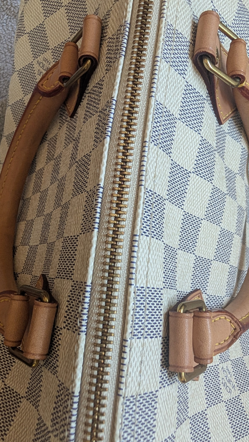 close up of ip Pre-owned Louis Vuitton Speedy 30 Damier Azur Canvas Hand Bag