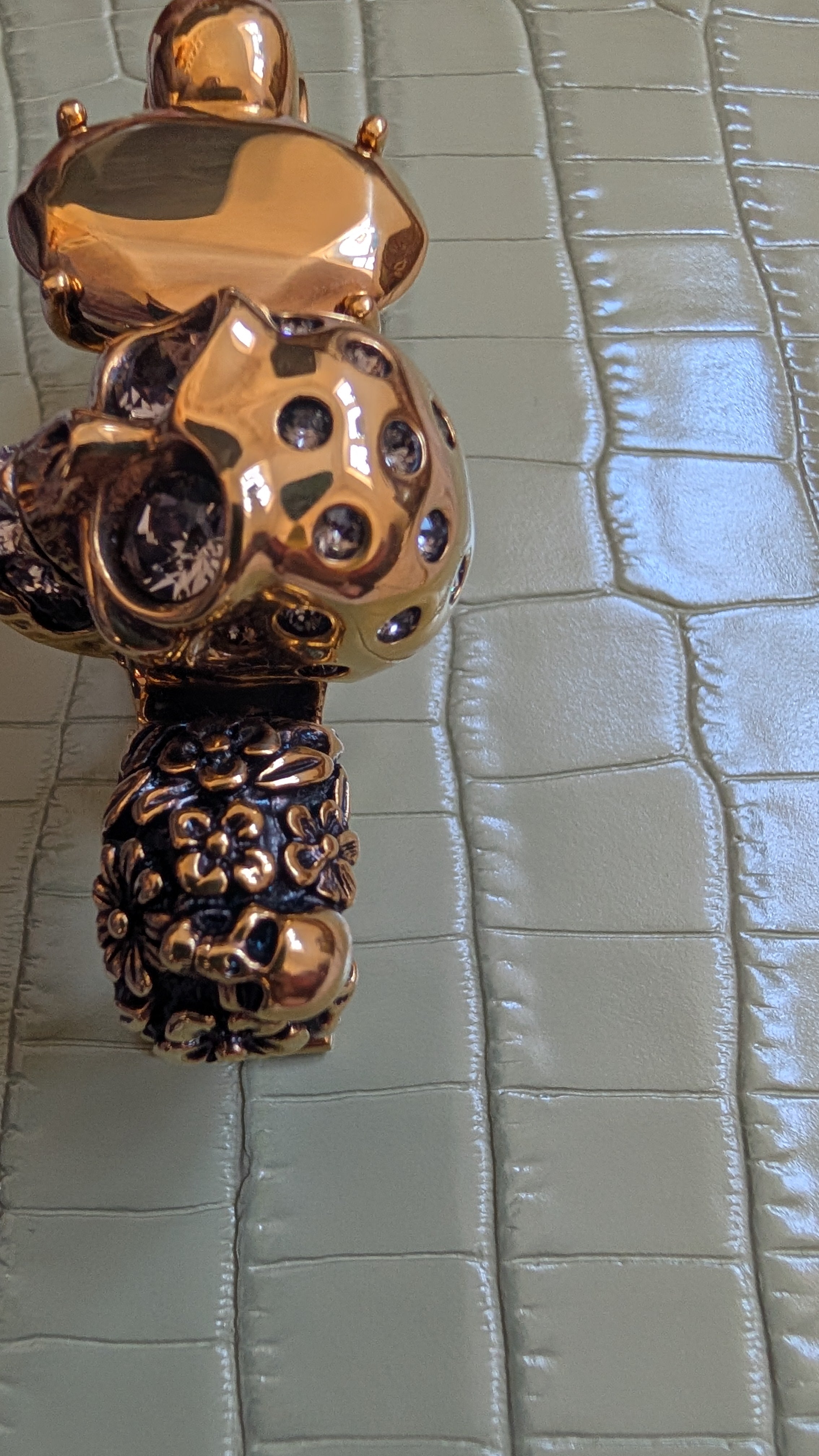 showing the jewelled clSP Pre-Owned Alexander McQueen Skull Jewelled  Croc-Embossed Chain Shoulder Bag