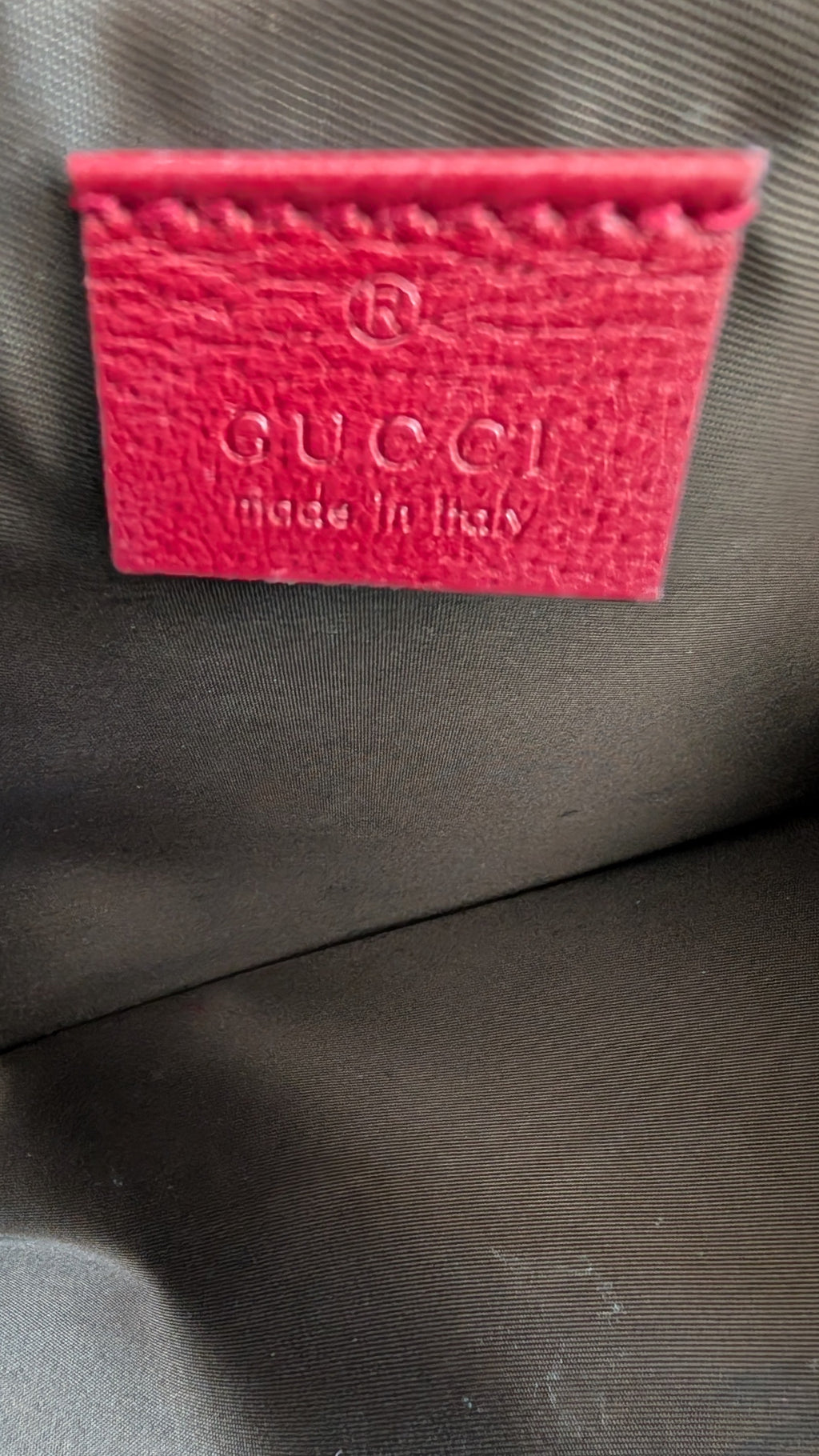 inside label for Pre-owned Gucci GG Supreme Tian Clutch Bag