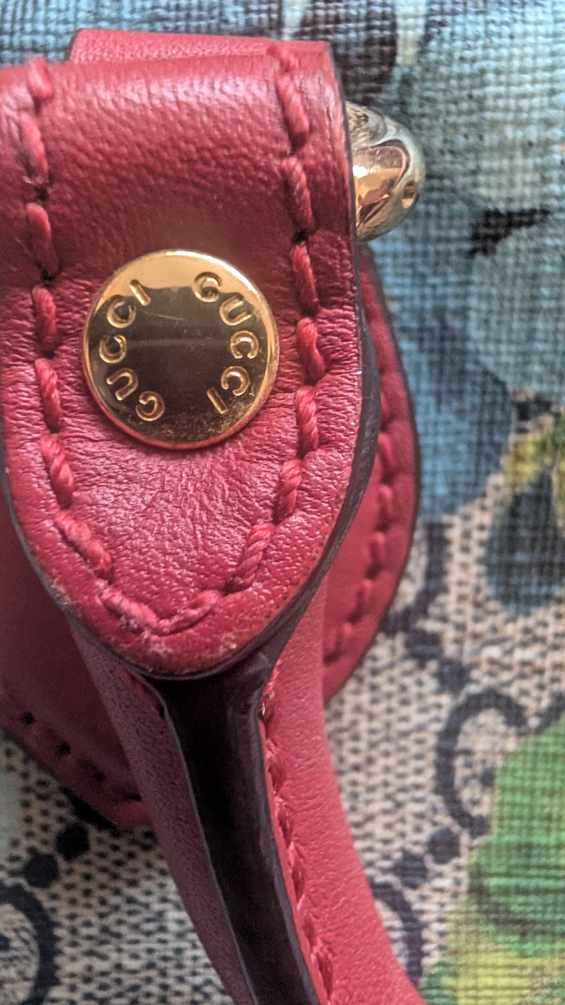 showing hardware Gucci GG Supreme Blooms Mini Boston bag