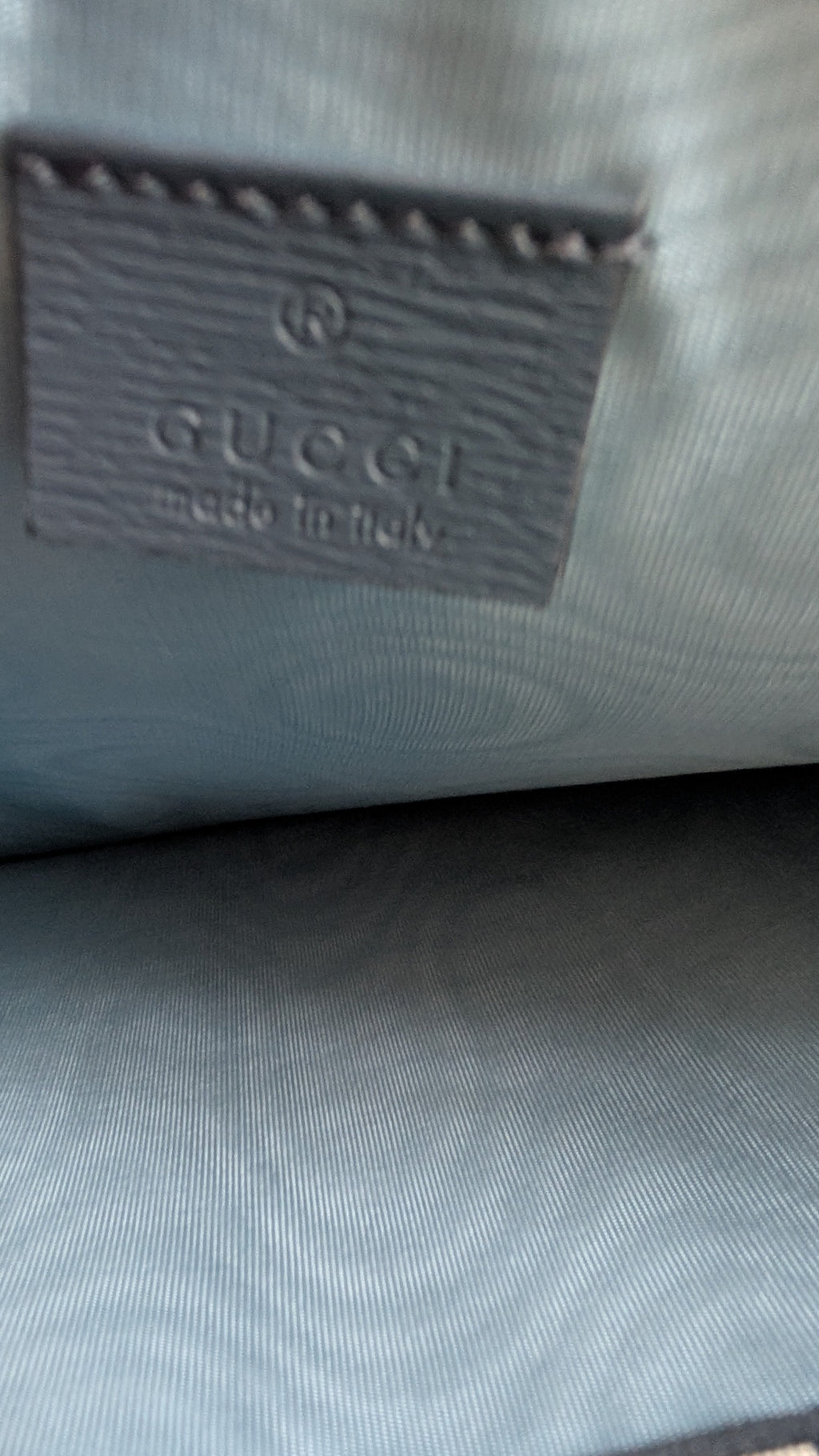 gucci logo label Pre-owned Gucci Garden Leather Cat Head Clutch