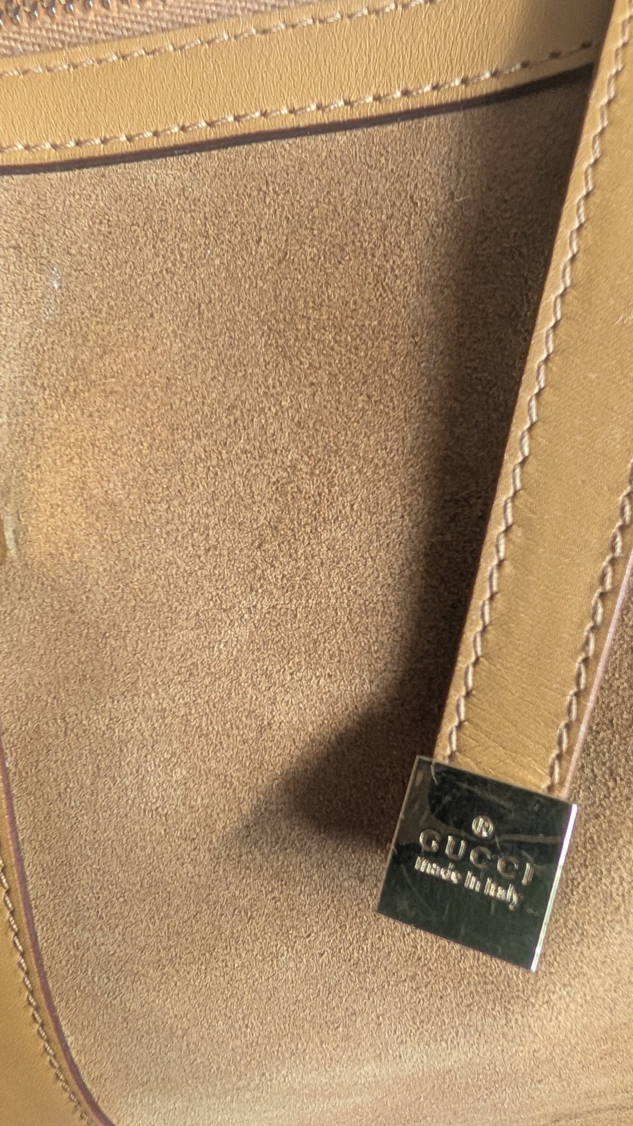 close up of gold hardware Pre-Owned Gucci Mustard Brown Suede Boston Bag 