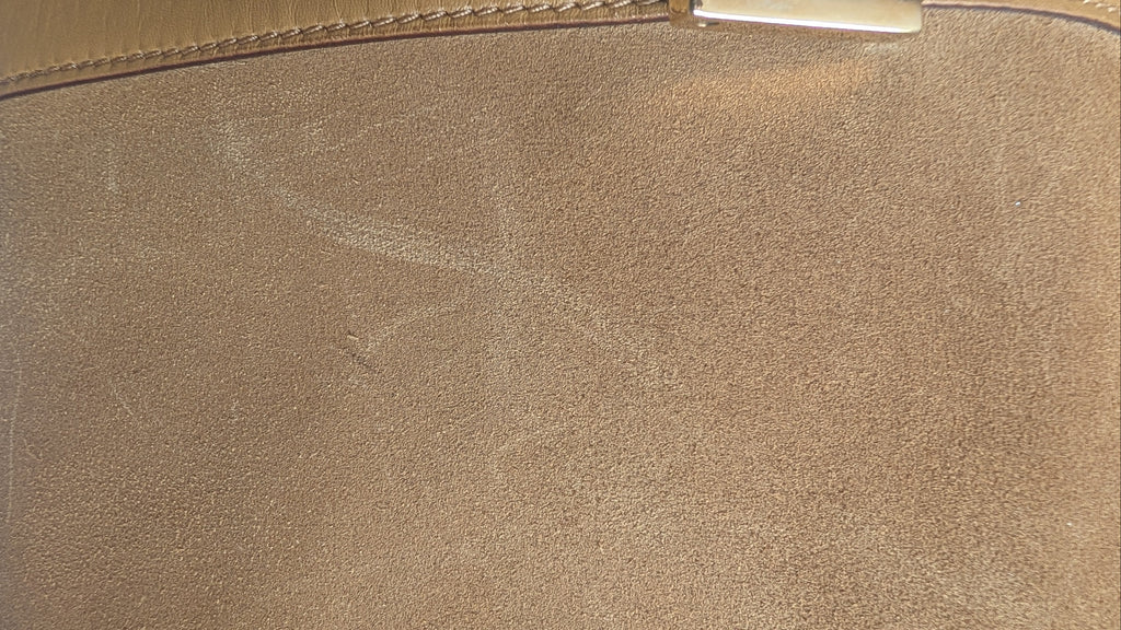 showing close up mark on Pre-Owned Gucci Mustard Brown Suede Boston Bag 