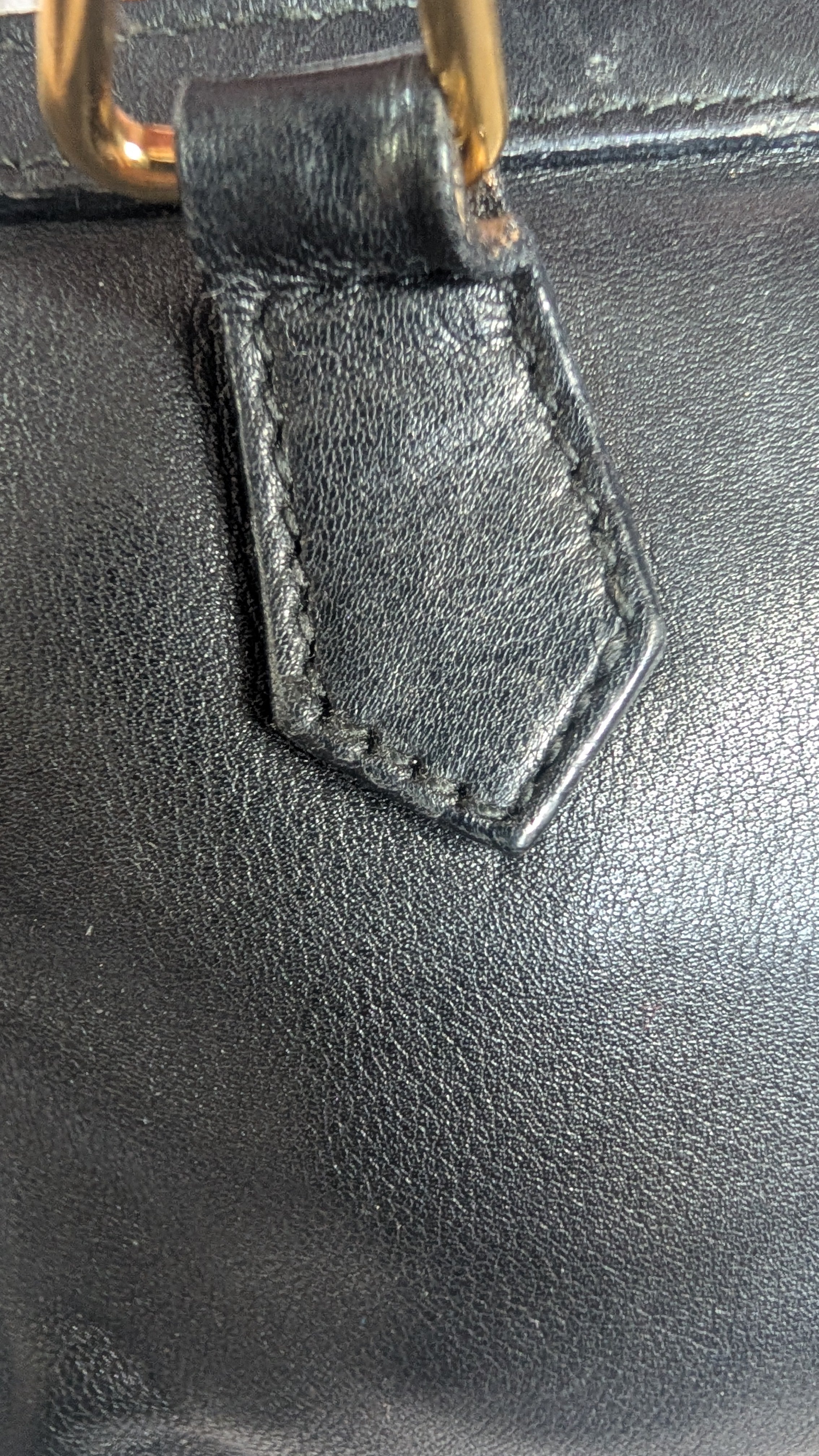 showing handle connextion GUCCI Bamboo Mini Black Leather Bamboo Shoulder Bag 