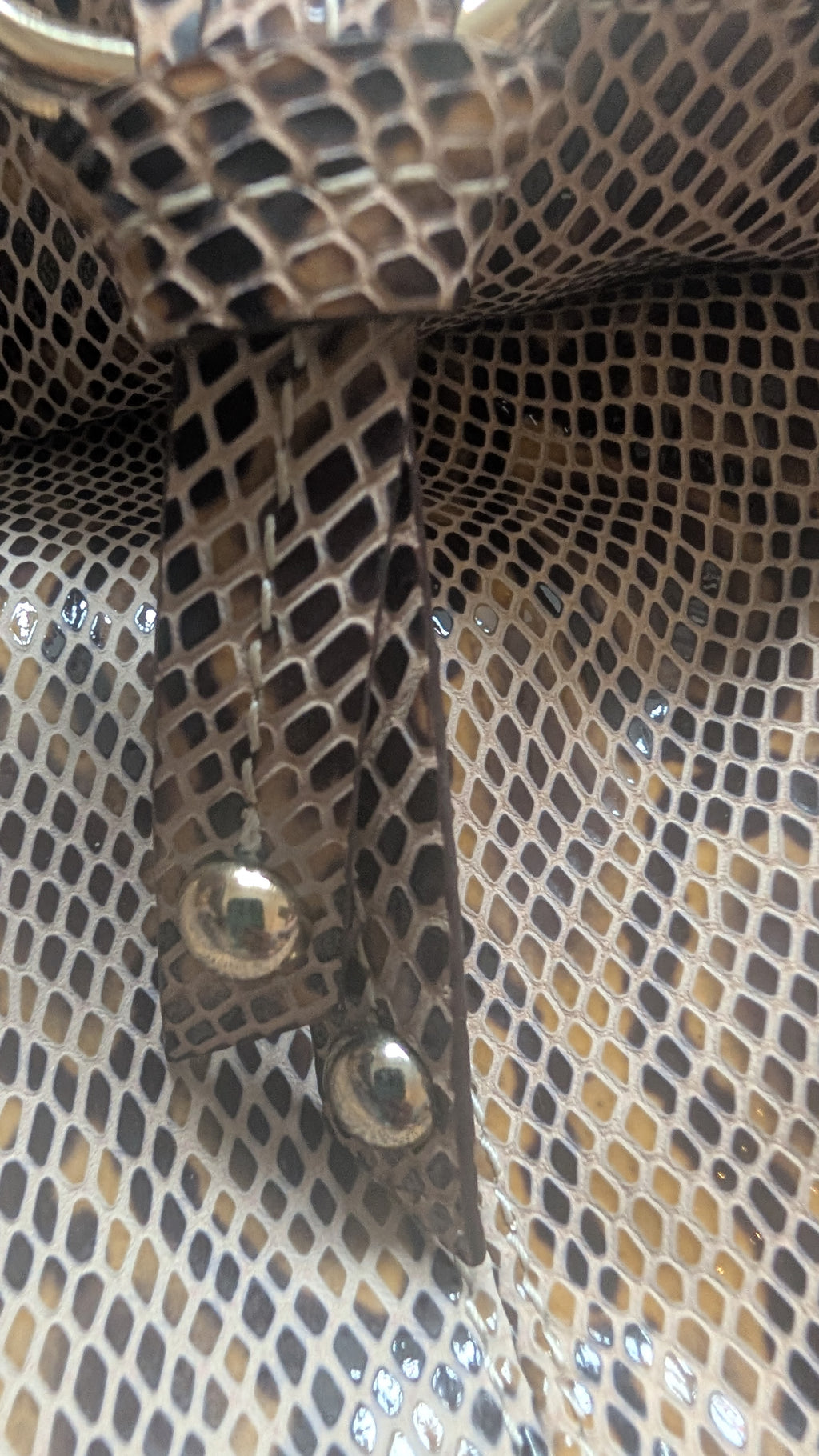 close up of leather tab Pre-Owned Gucci Python & Leather Croisette Bamboo Clutch Bag