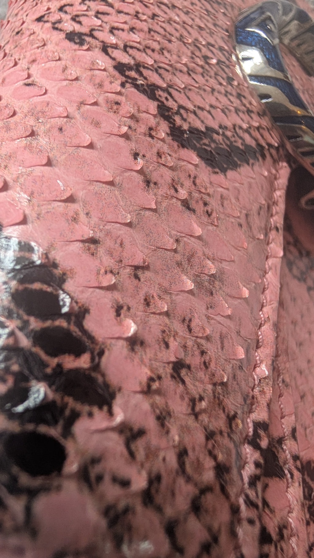 showing the condition outside Pre-Owned Gucci Dionysus Python Mini Pink Bag