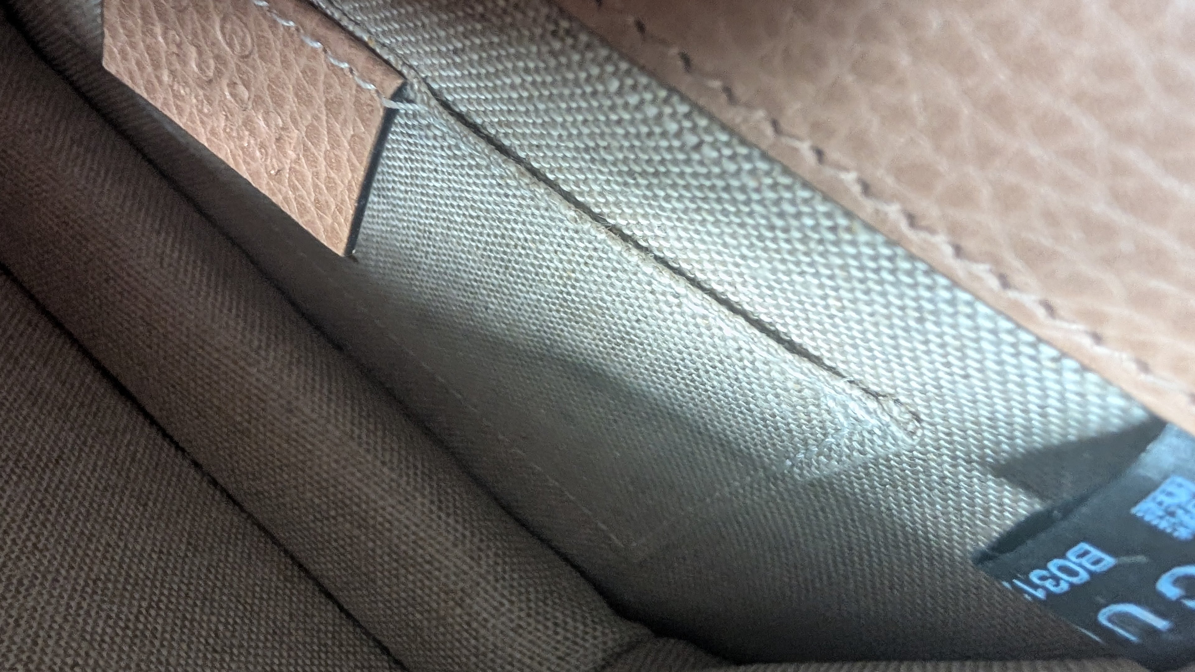 inside labels Pre-owned Beige Gucci Interlocking GG handbag