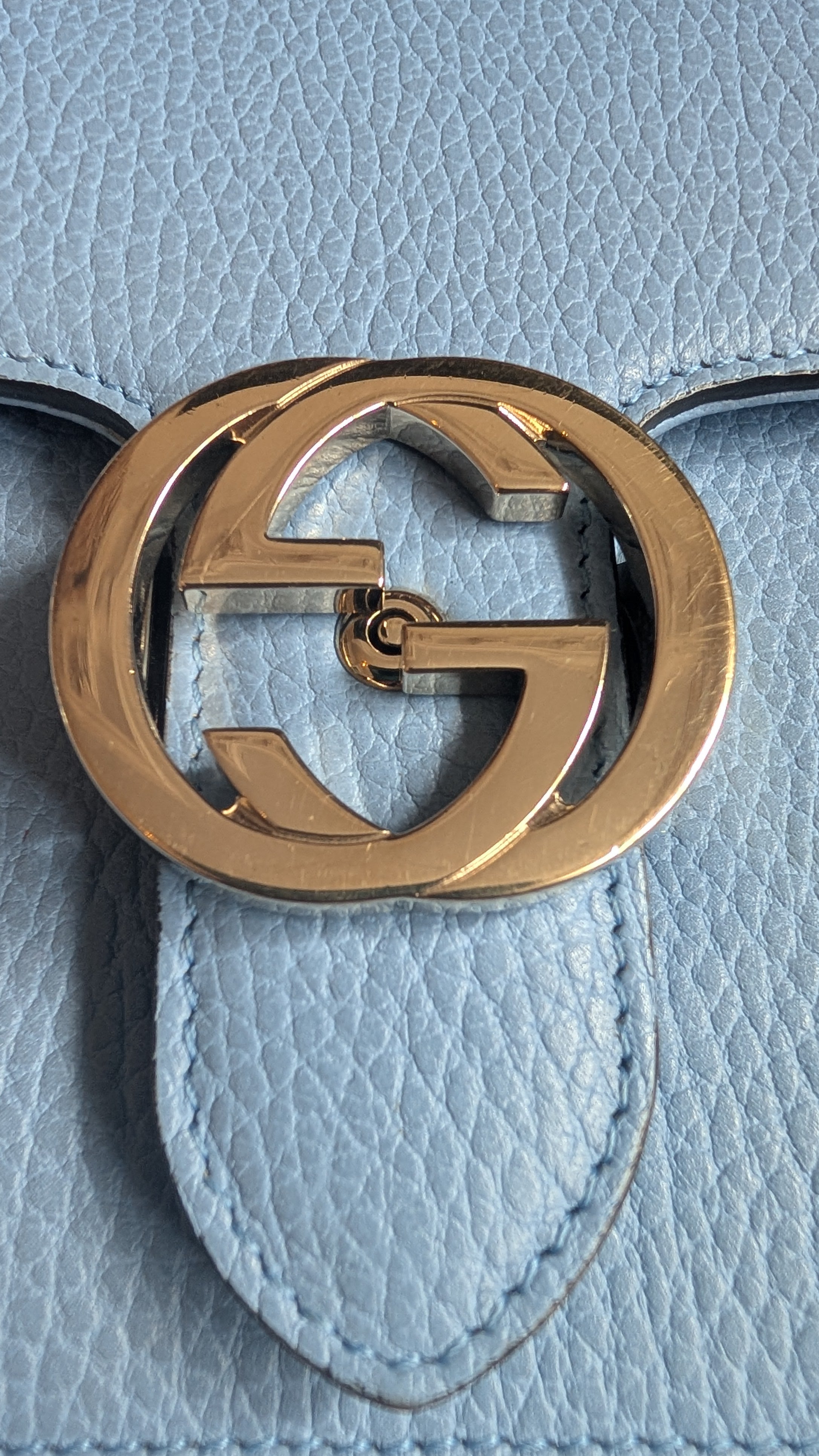 showing harware Pre-Owned Blue Gucci GG Interlocking Cross Body Bag