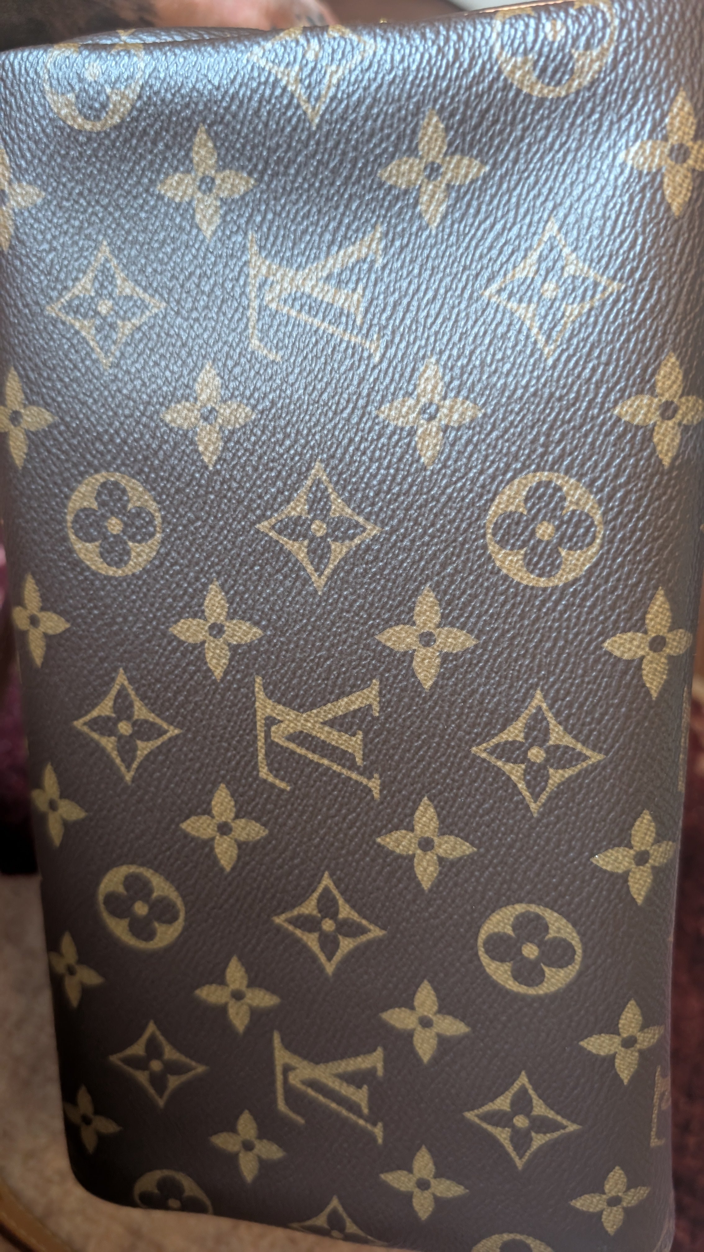 bottom of Pre-Owned Louis Vuitton Speedy 25 Bandoulière – Monogram Canvas