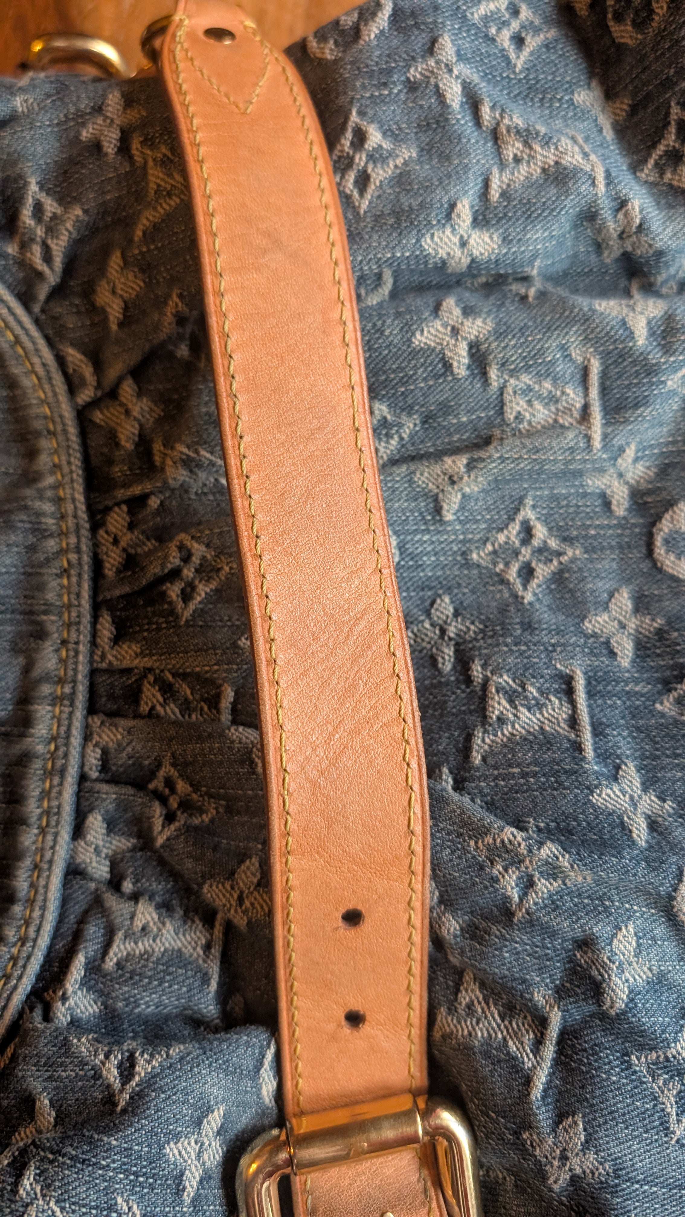 vachetta strap Louis Vuitton Neo Cabby MM Monogram Denim Blue Shoulder Bag