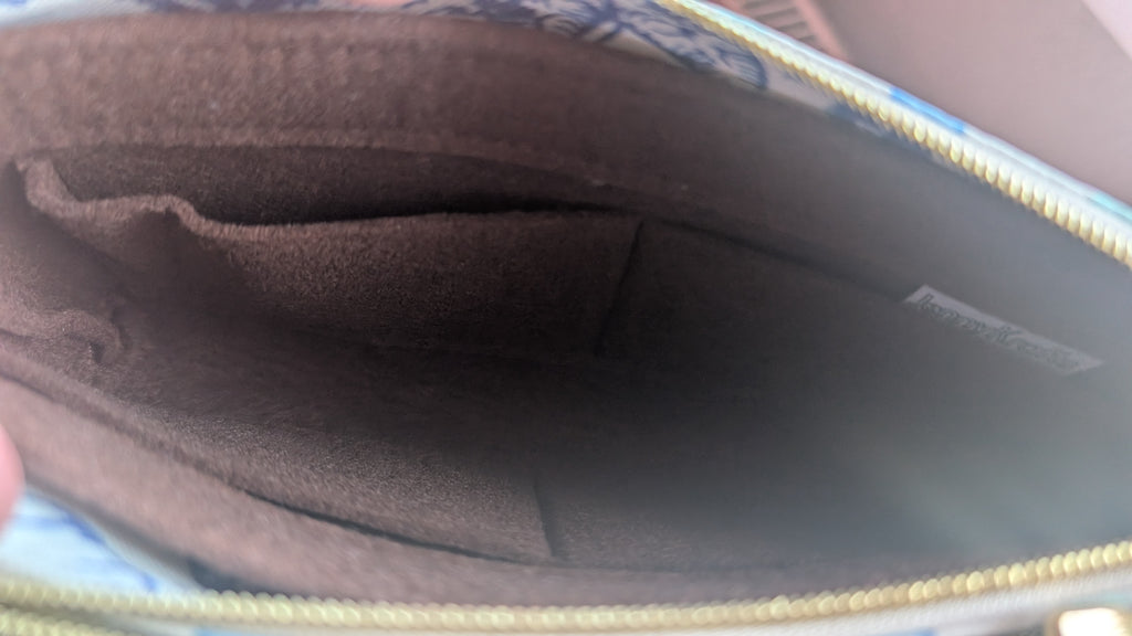 inside Pre-Owned Louis Vuitton Multi Pochette Accessories Crossbody By The Pool
