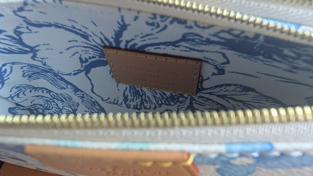 inside Pre-Owned Louis Vuitton Multi Pochette Accessories Crossbody By The Pool