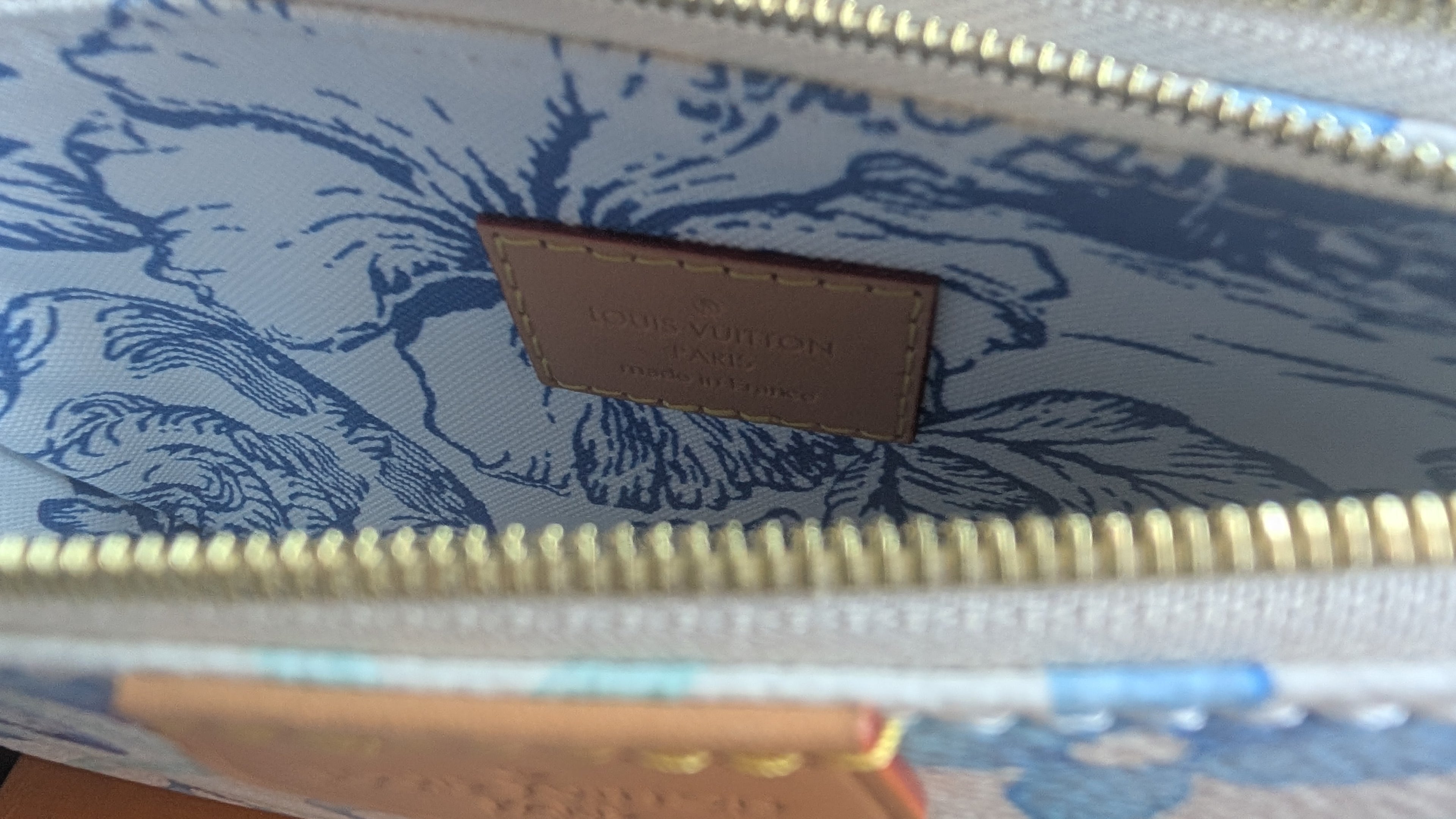 inside Pre-Owned Louis Vuitton Multi Pochette Accessories Crossbody By The Pool