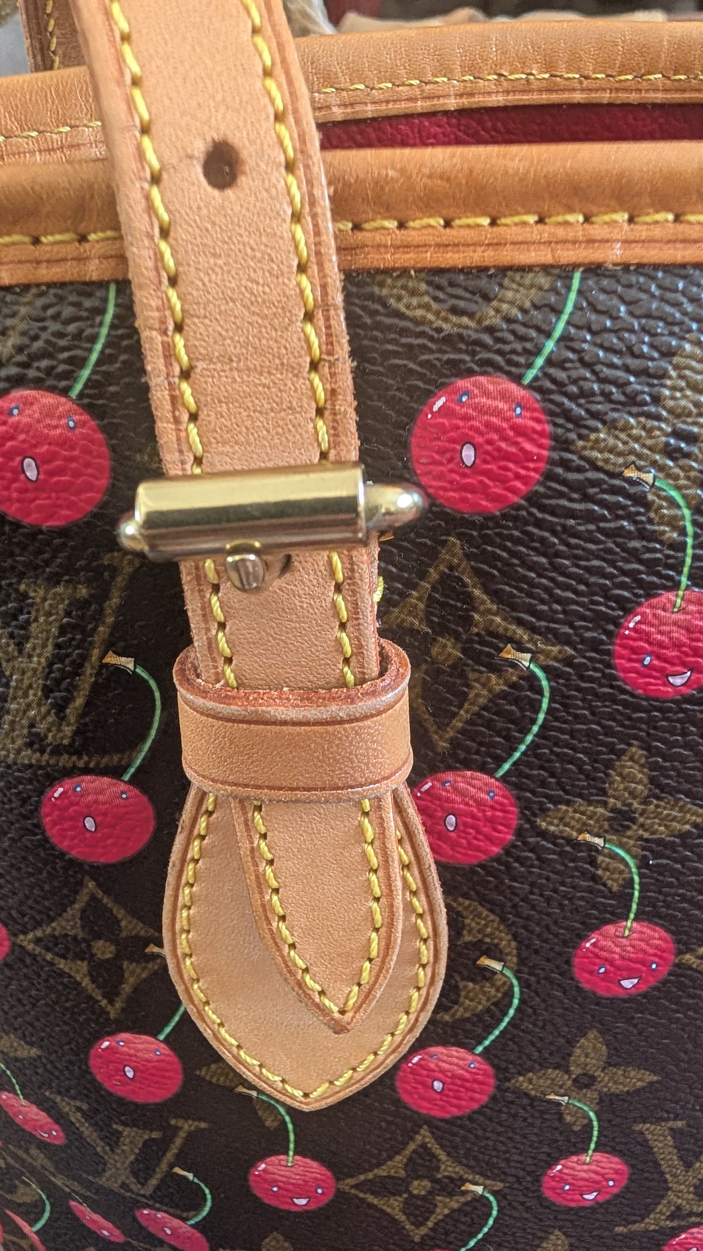 hardware strap Pre-Owned Louis Vuitton x Takashi Murakami Cerises Bucket  with Pochette – Limited Edition