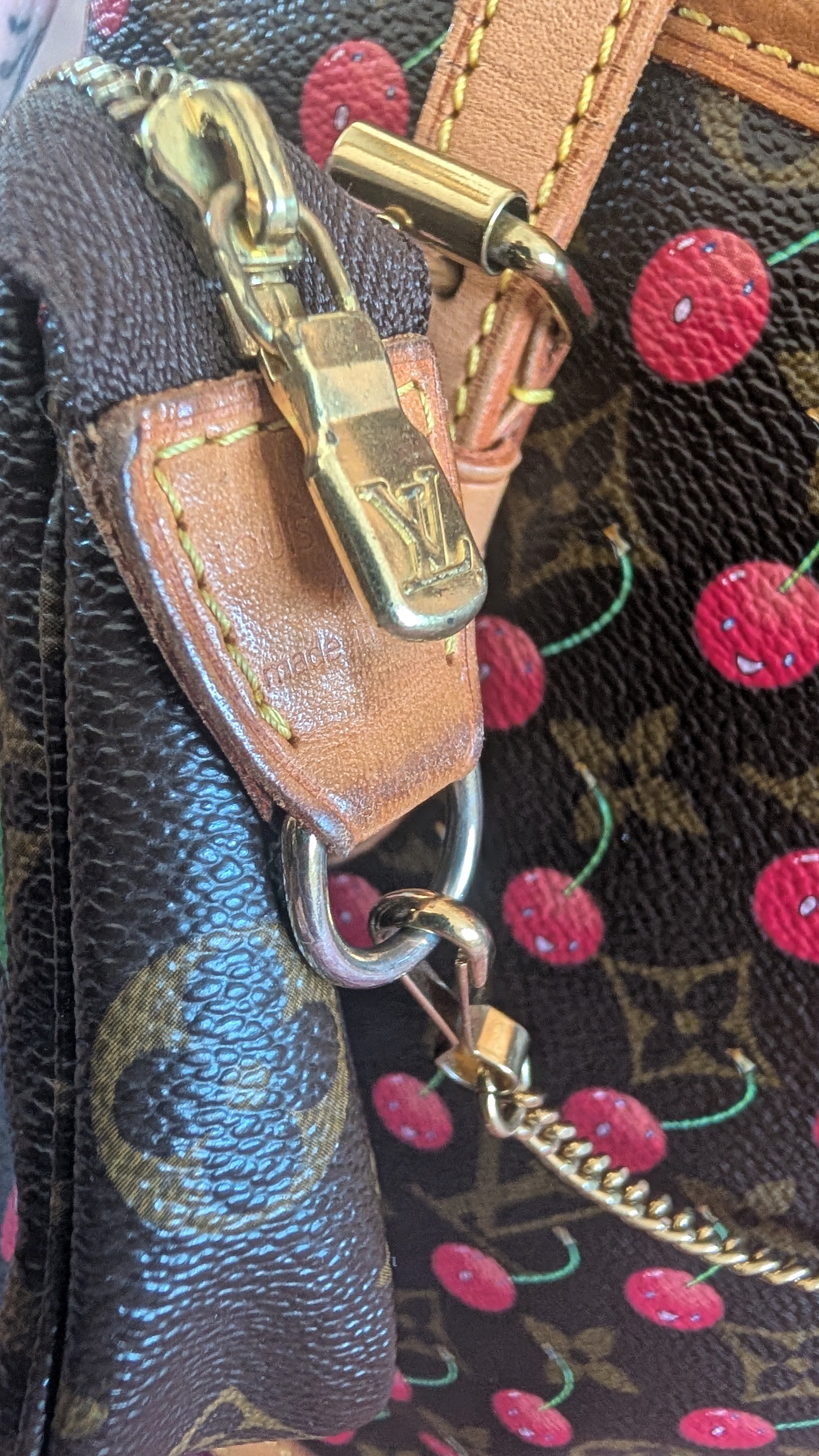 zip Pre-Owned Louis Vuitton x Takashi Murakami Cerises Bucket  with Pochette – Limited Edition