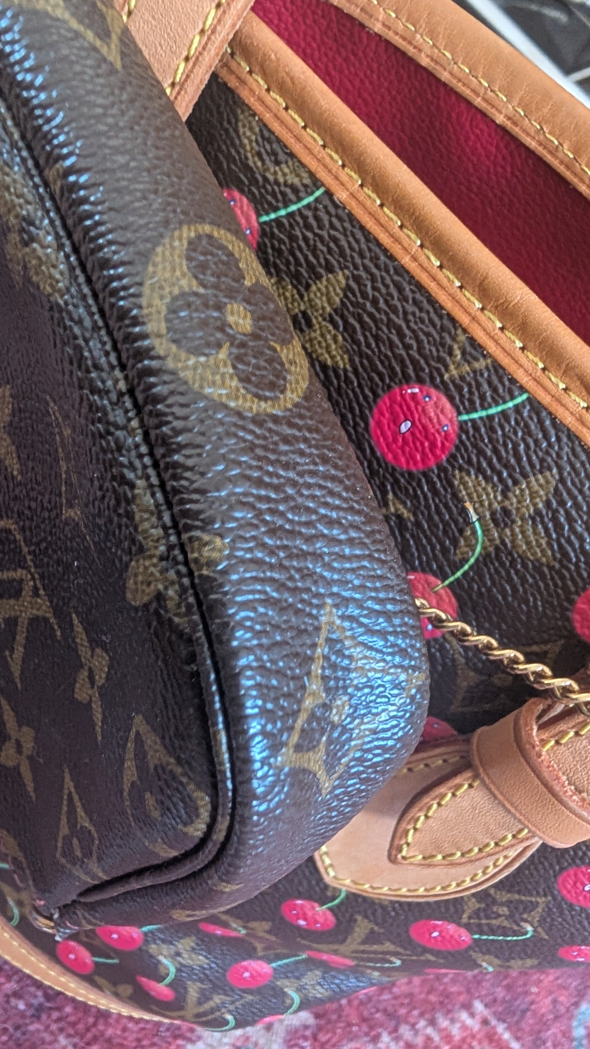pouch conditiin Pre-Owned Louis Vuitton x Takashi Murakami Cerises Bucket  with Pochette – Limited Edition