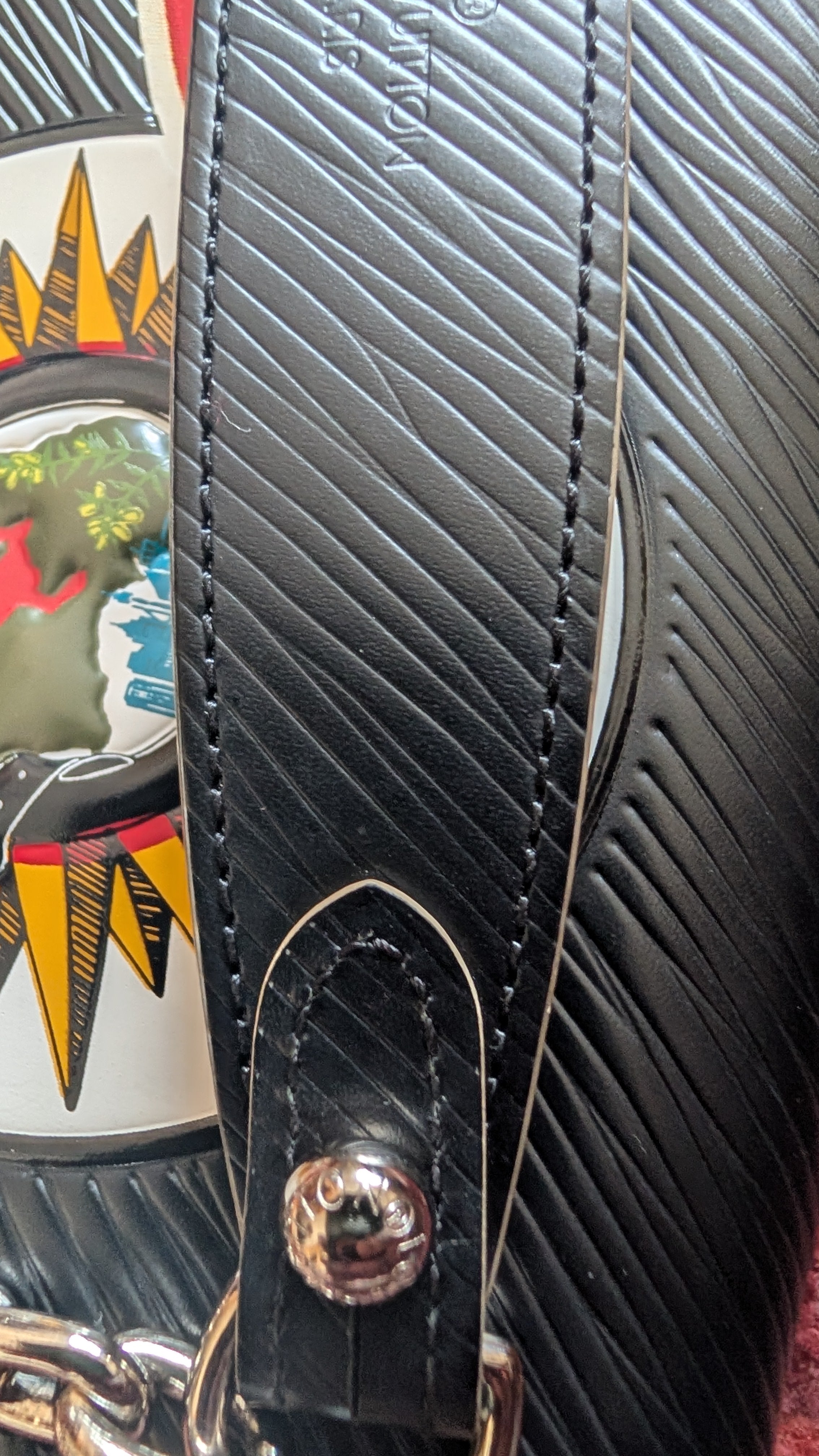 other hardware Pre-Owned Louis Vuitton Twist Wallet on Chain (WOC) – Epi Leather – Limited Edition Stickers world tour– Full Set