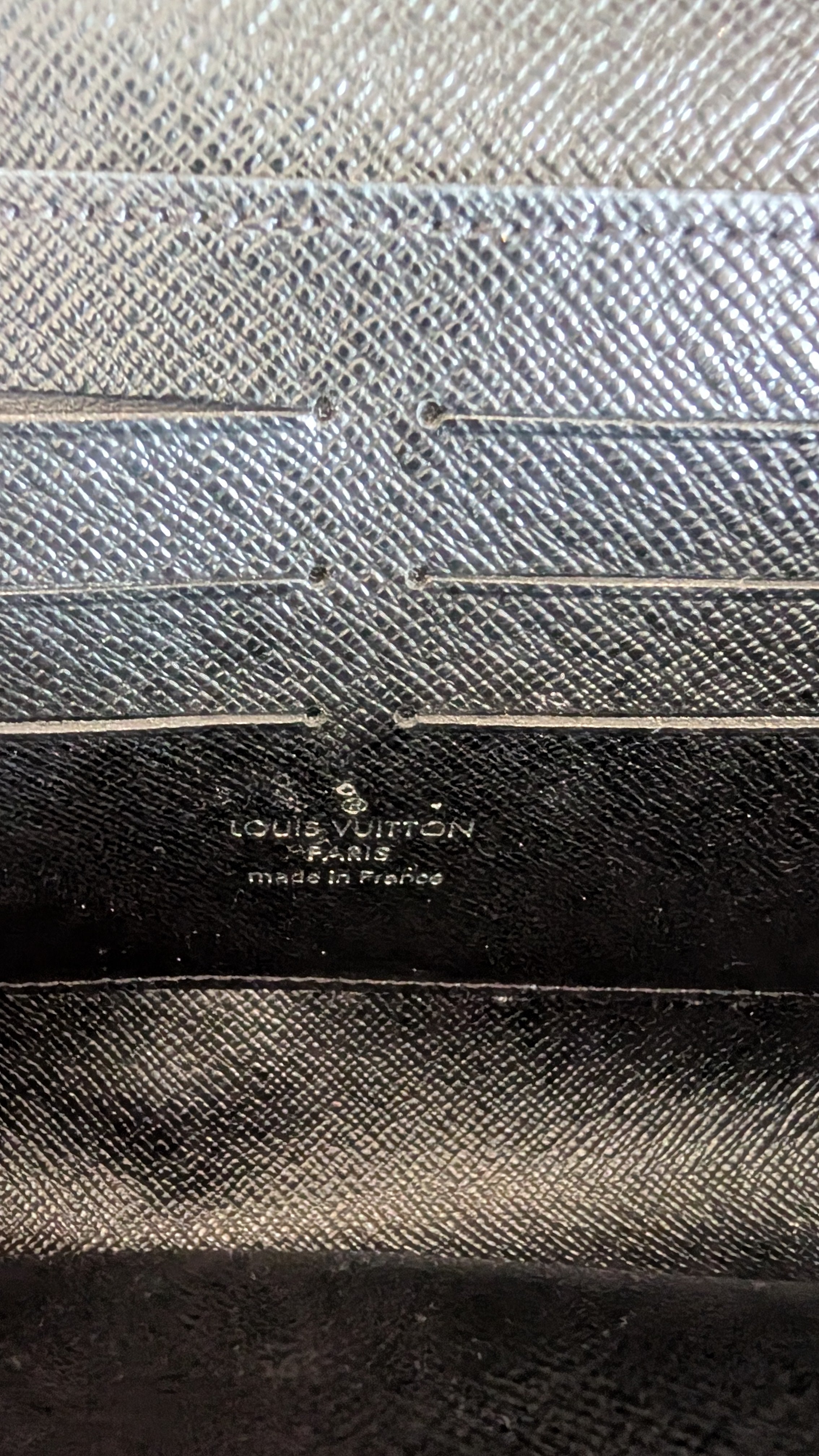 logo Pre-Owned Louis Vuitton Twist Wallet on Chain (WOC) – Epi Leather – Limited Edition Stickers world tour– Full Set