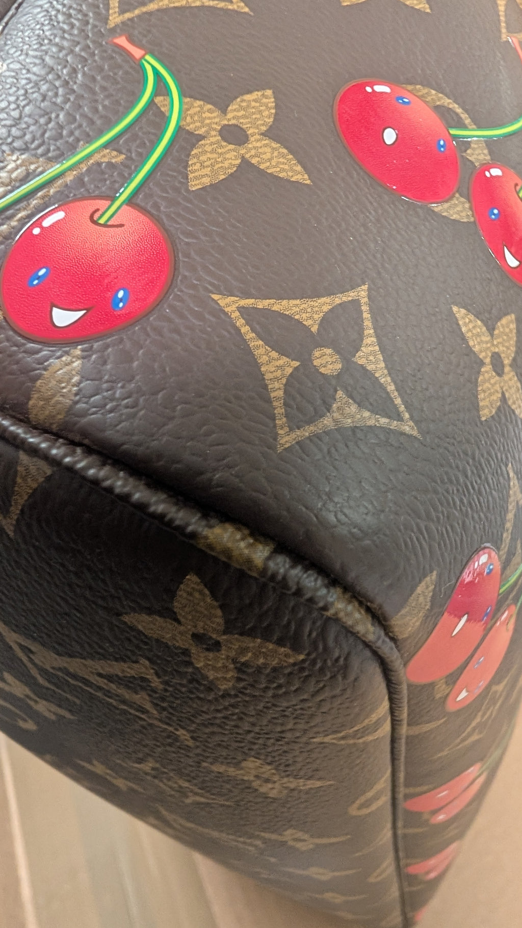 edge 3 Pre-Owned Louis Vuitton x Takashi Murakami Cherry Neverfull MM Tote Bag with Pouch