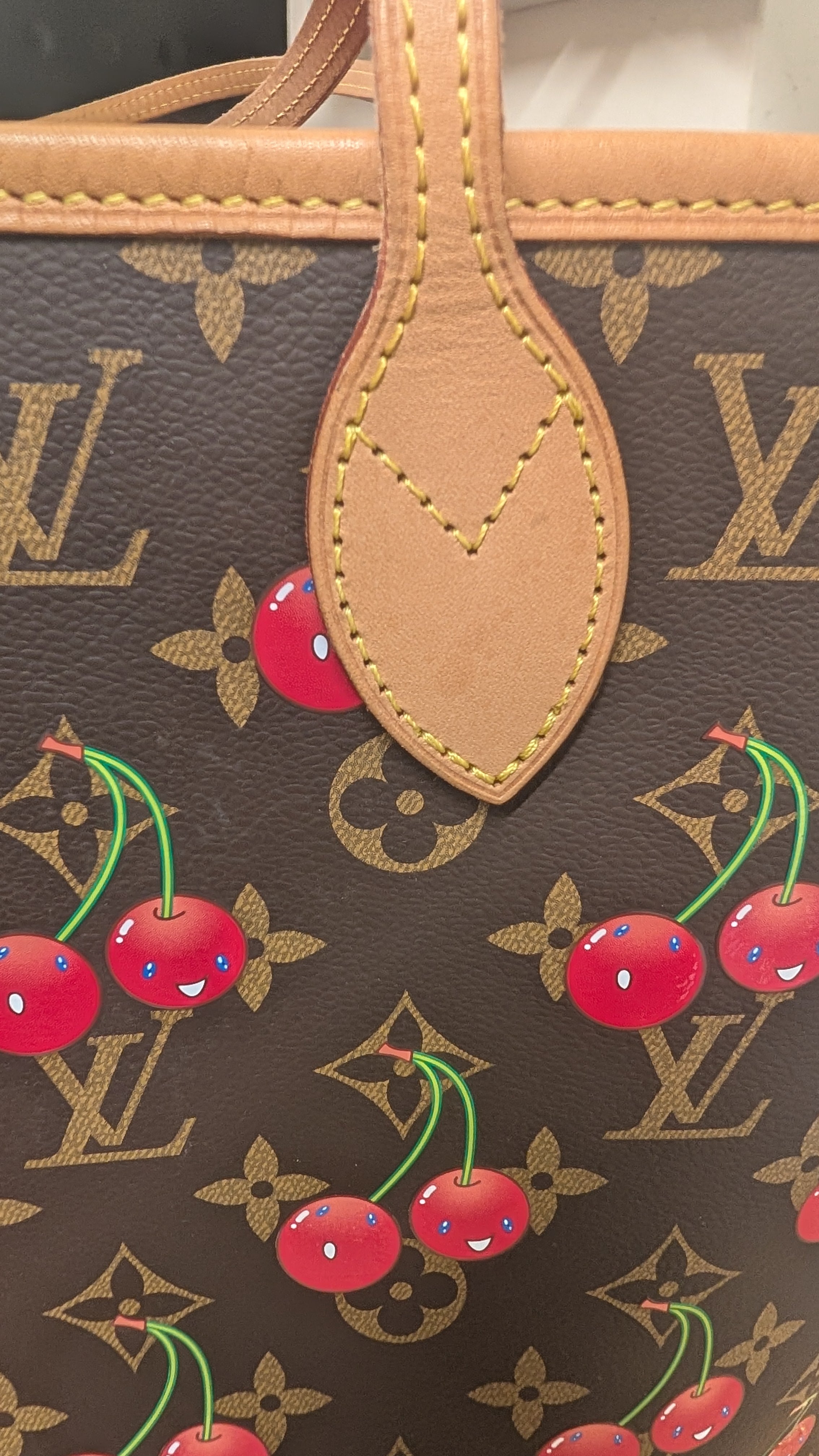 straps Pre-Owned Louis Vuitton x Takashi Murakami Cherry Neverfull MM Tote Bag with Pouch
