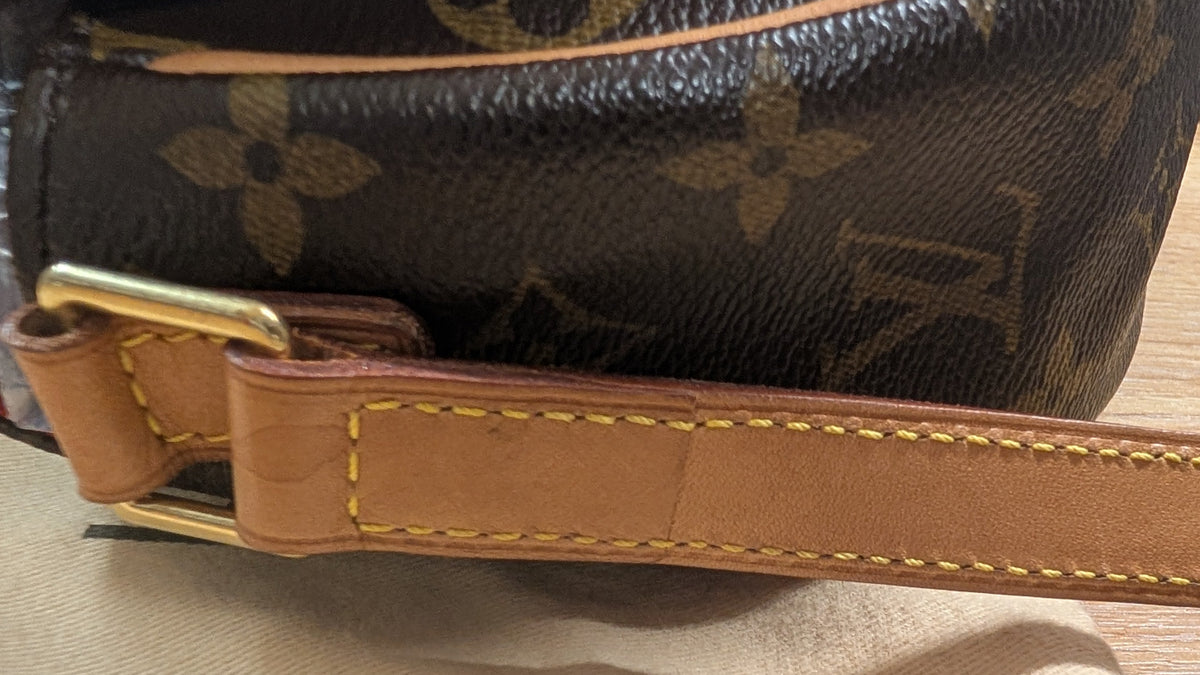 mark on strap Pre-Owned Louis Vuitton Monogram Tambourin Shoulder / Crossbody Bag