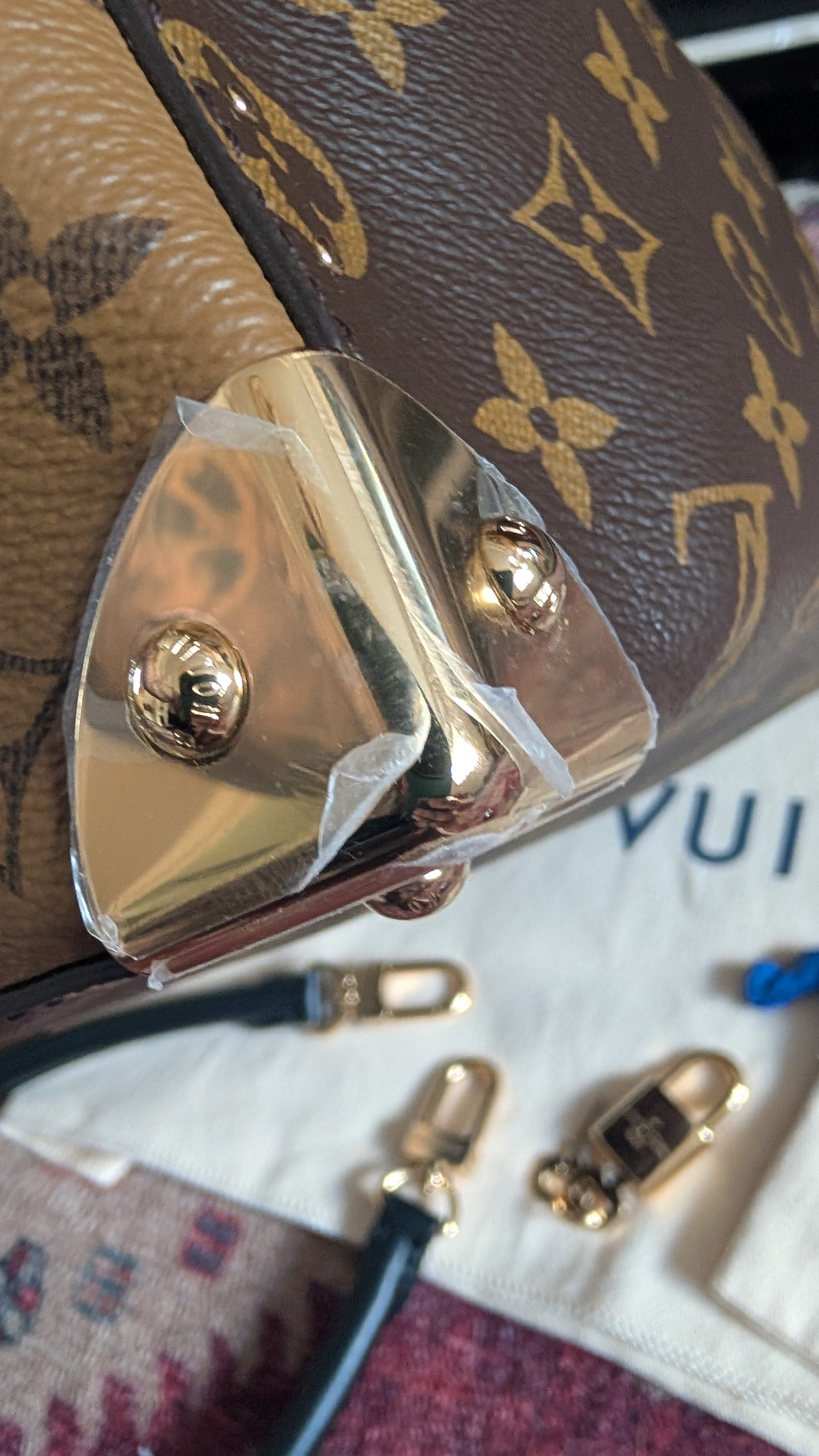 corner 2 Pre-Owned Louis Vuitton Speedy Trunk 25 Monogram