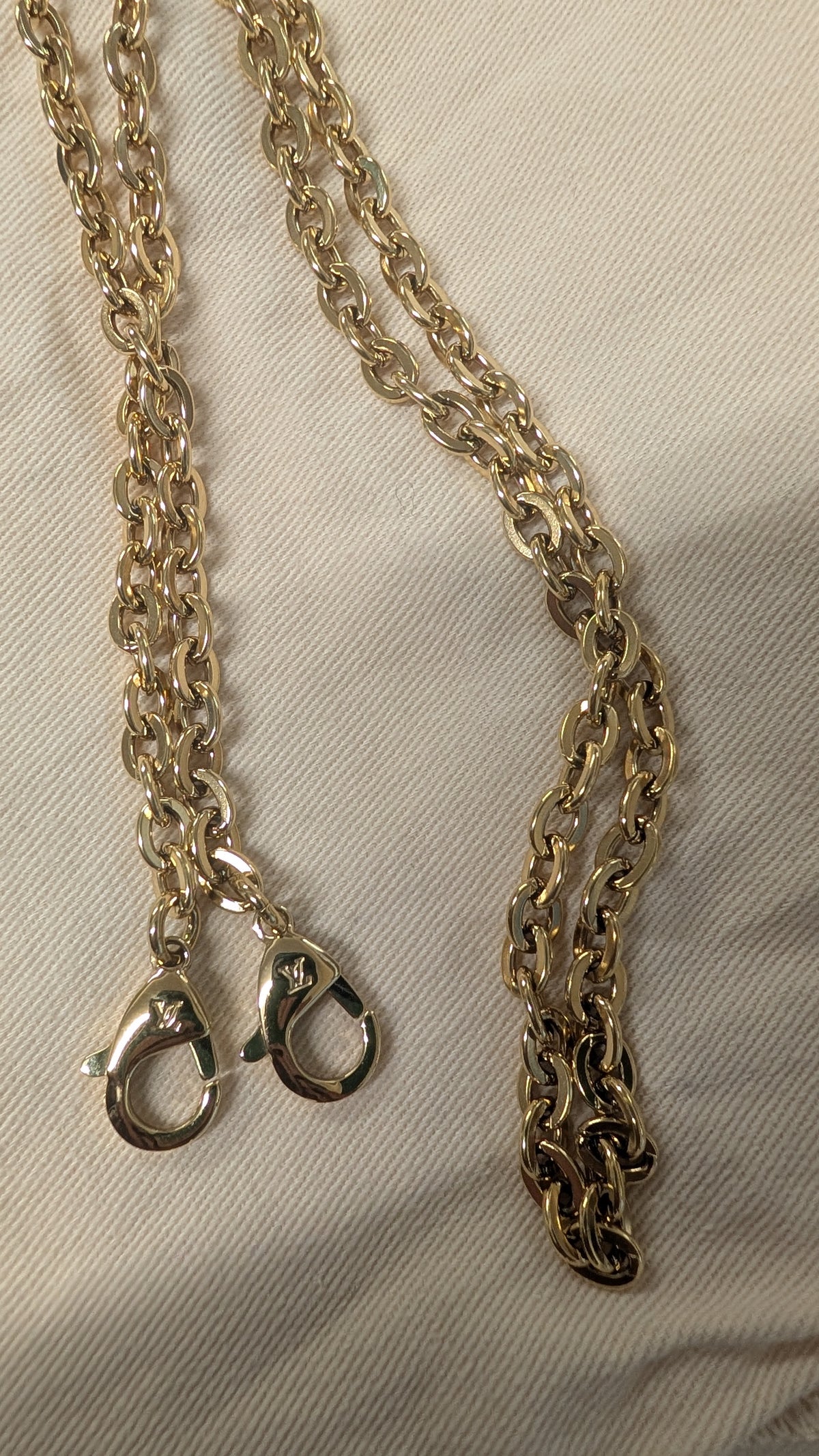 chain Pre-Owned Louis Vuitton Micro Metis Bag