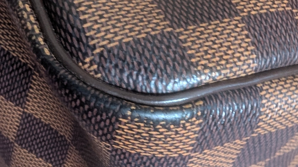 corner 3 Pre-Owned Louis Vuitton Speedy 30 Damier Ebene