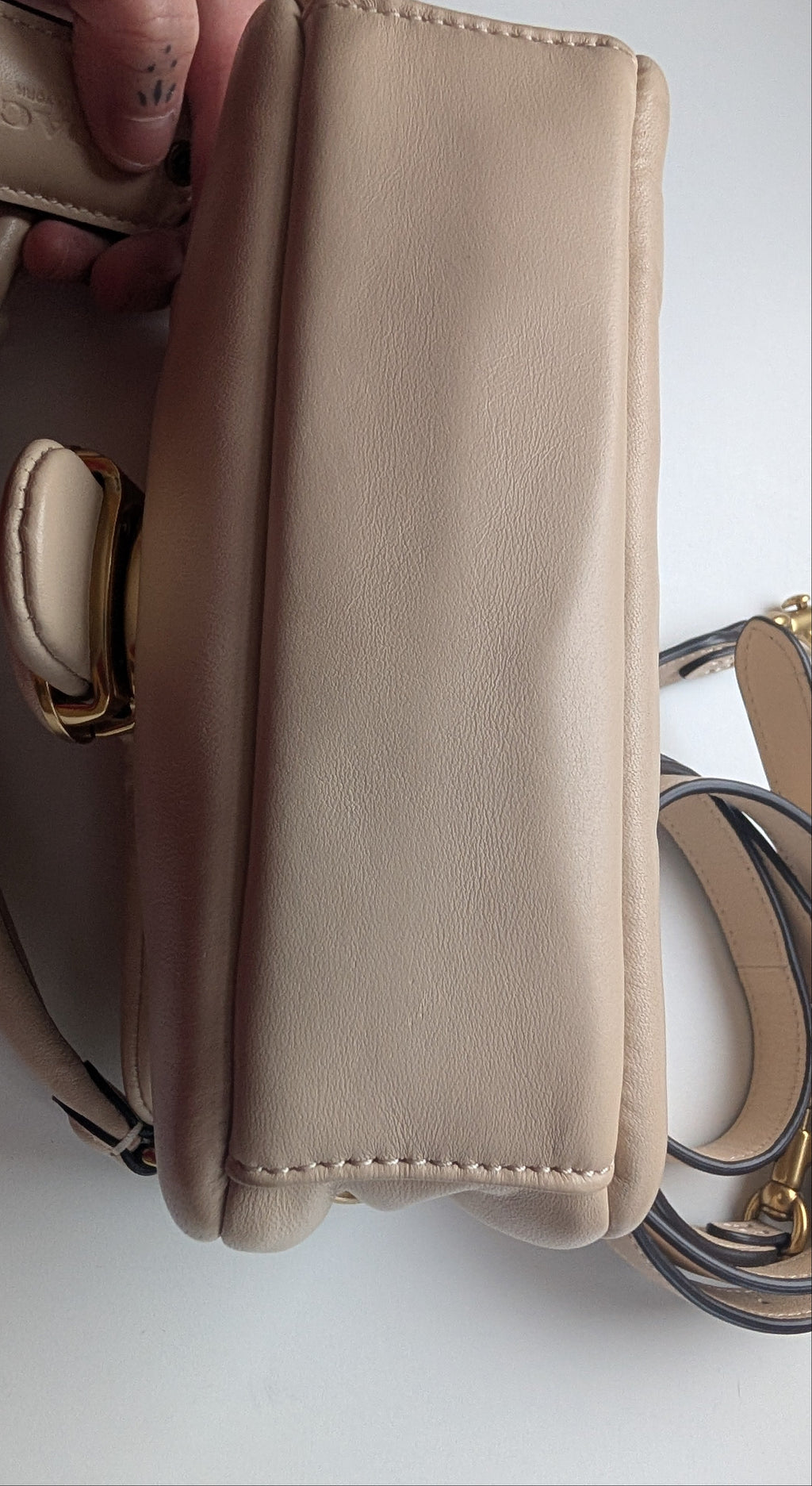 Pre-Owned Coach Pillow Tabby Shoulder Bag – Cream/Ivory Leather bottom condition