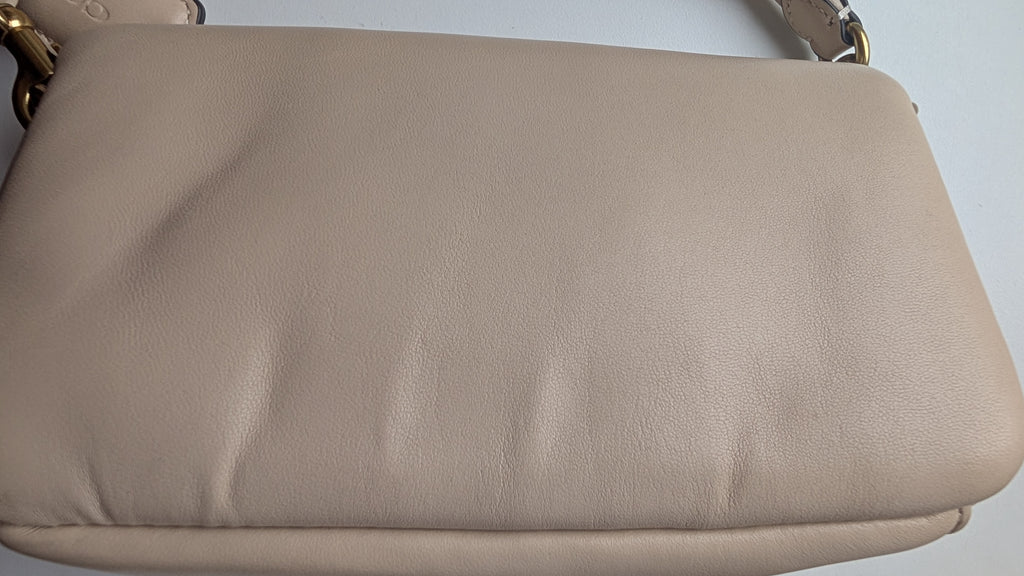 back condition Pre-Owned Coach Pillow Tabby Shoulder Bag – Cream/Ivory Leather