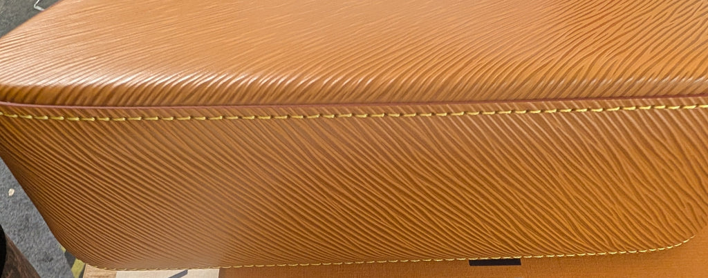 bottom Pre-Owned Louis Vuitton Marelle Shoulder & Crossbody Bag – Caramel Epi Leather