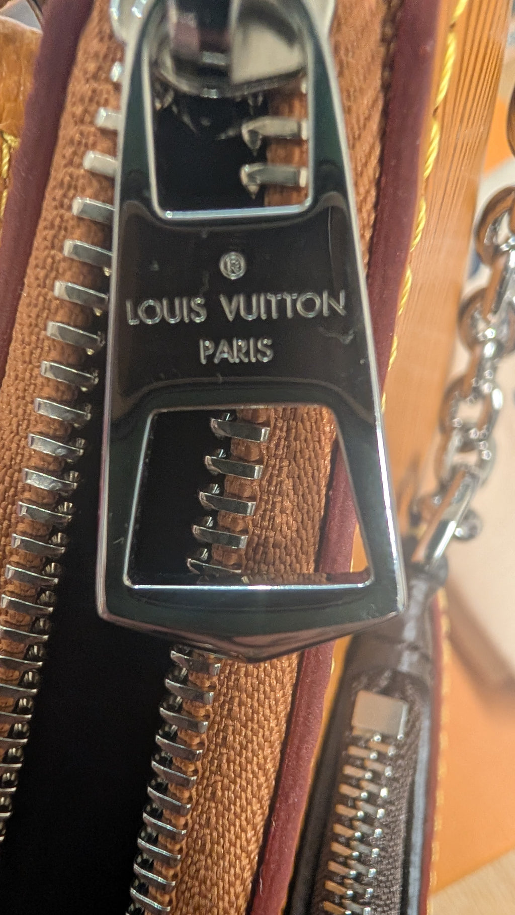 zip Pre-Owned Louis Vuitton Marelle Shoulder & Crossbody Bag – Caramel Epi Leather