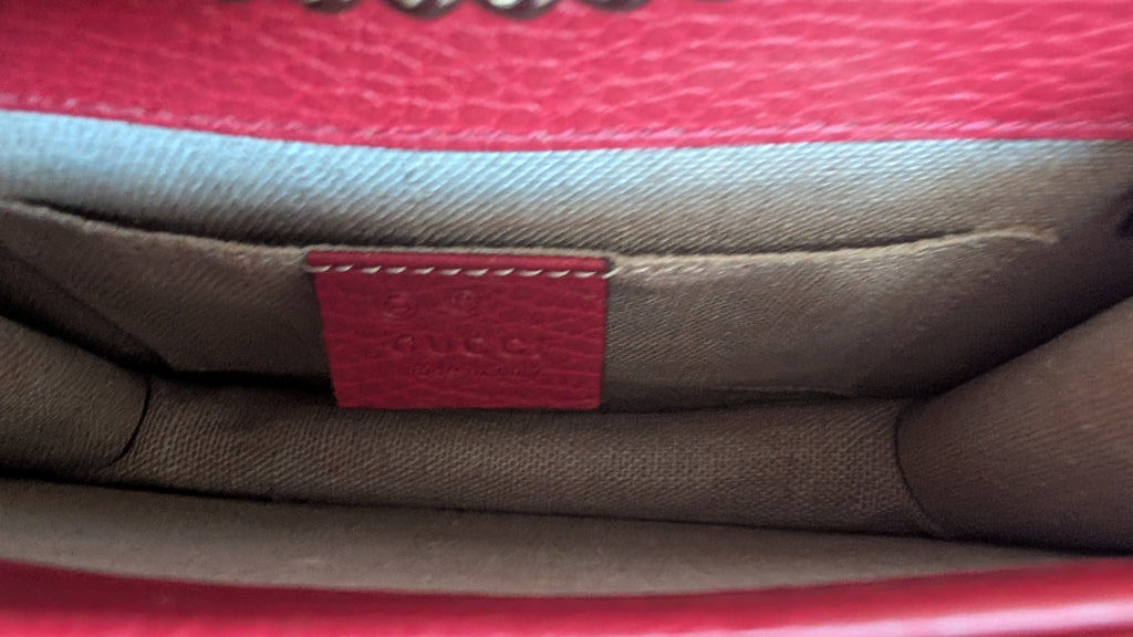 inside leather Pre-Owned Red Gucci GG Interlocking Crossbody Bag